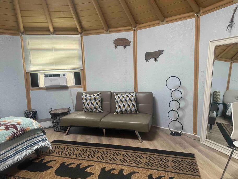 Вилла Glamping-Sky Dome Yurt-Tiny House-2 By Lavenders Field Valley Center Экстерьер фото