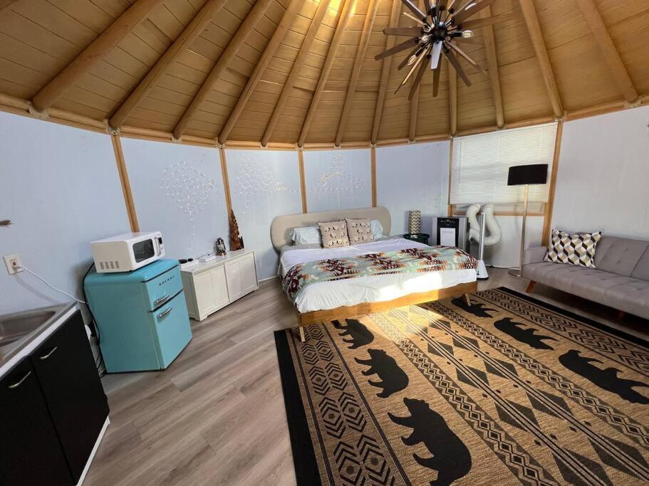 Вилла Glamping-Sky Dome Yurt-Tiny House-2 By Lavenders Field Valley Center Экстерьер фото